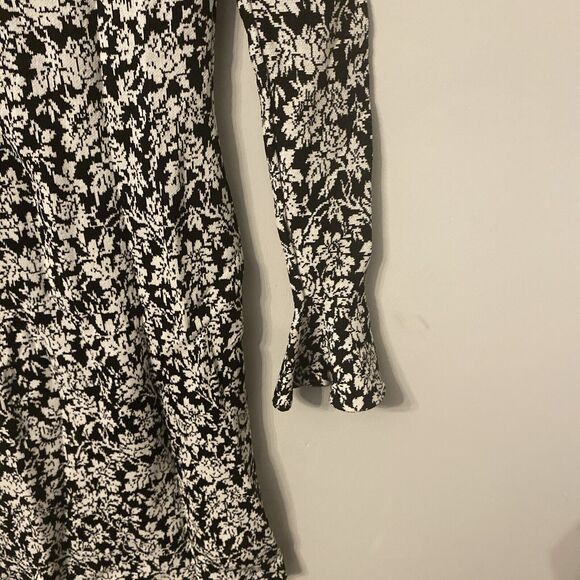 Michael Kors Women Black And White Floral Bell Sleeve Bodycon Dress Size XS - Picture 11 of 12